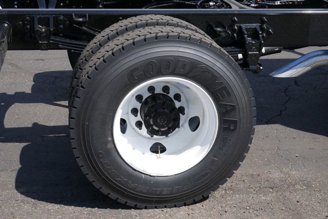 New 2027 Ford F750 2WD Regular Cab Super Duty image 8