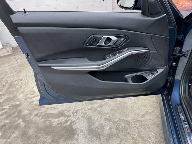 New 2026 BMW 330i Sedan w/ M Sport Package image 10
