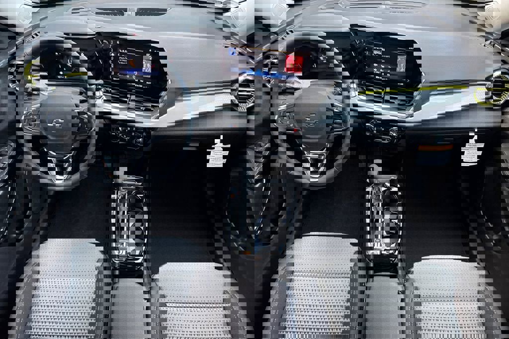 New 2026 Chevrolet Trax LT w/ Midnight Edition image 13