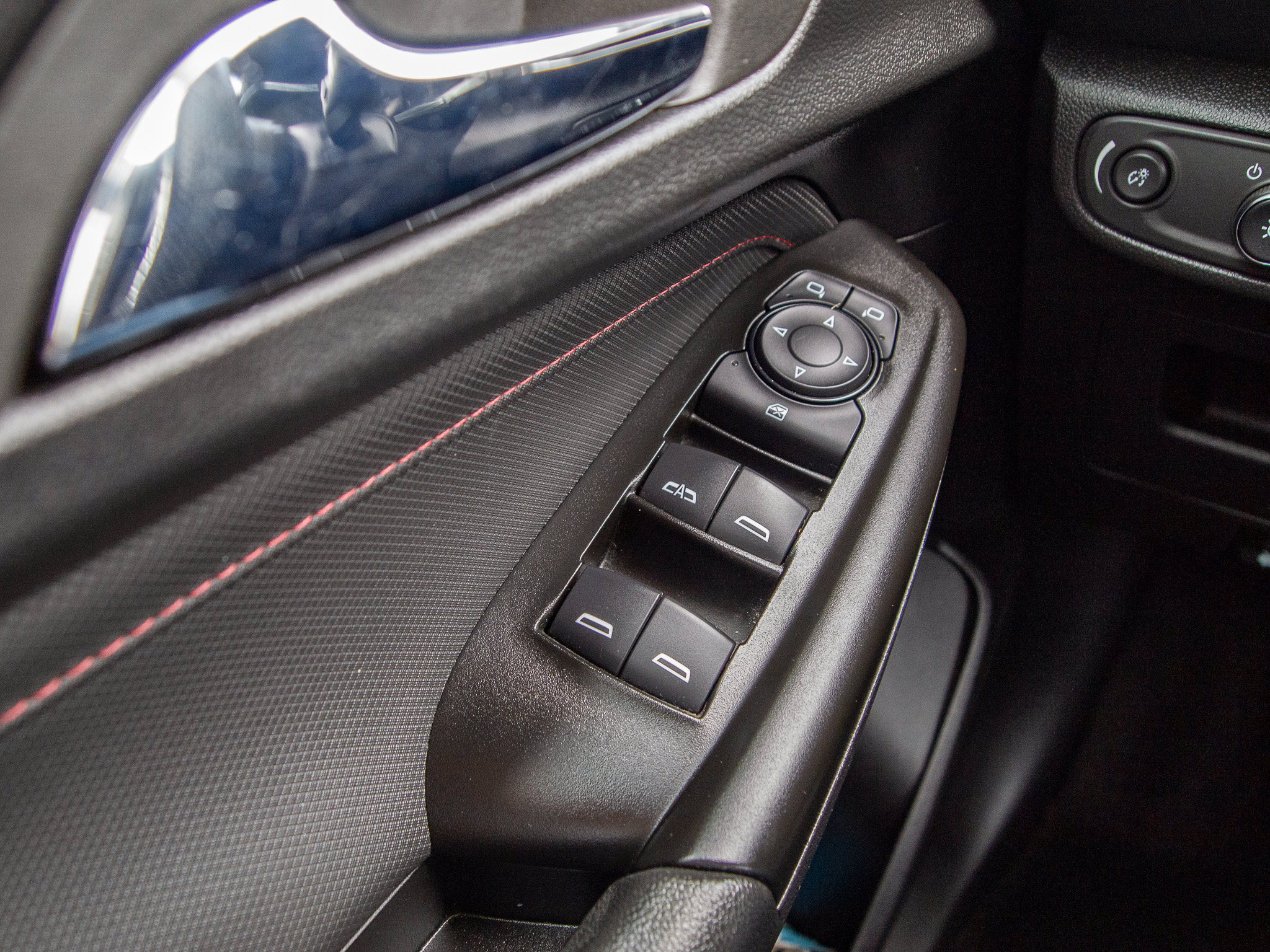 Used 2023 Chevrolet TrailBlazer RS w/ Convenience Package FWD image 12