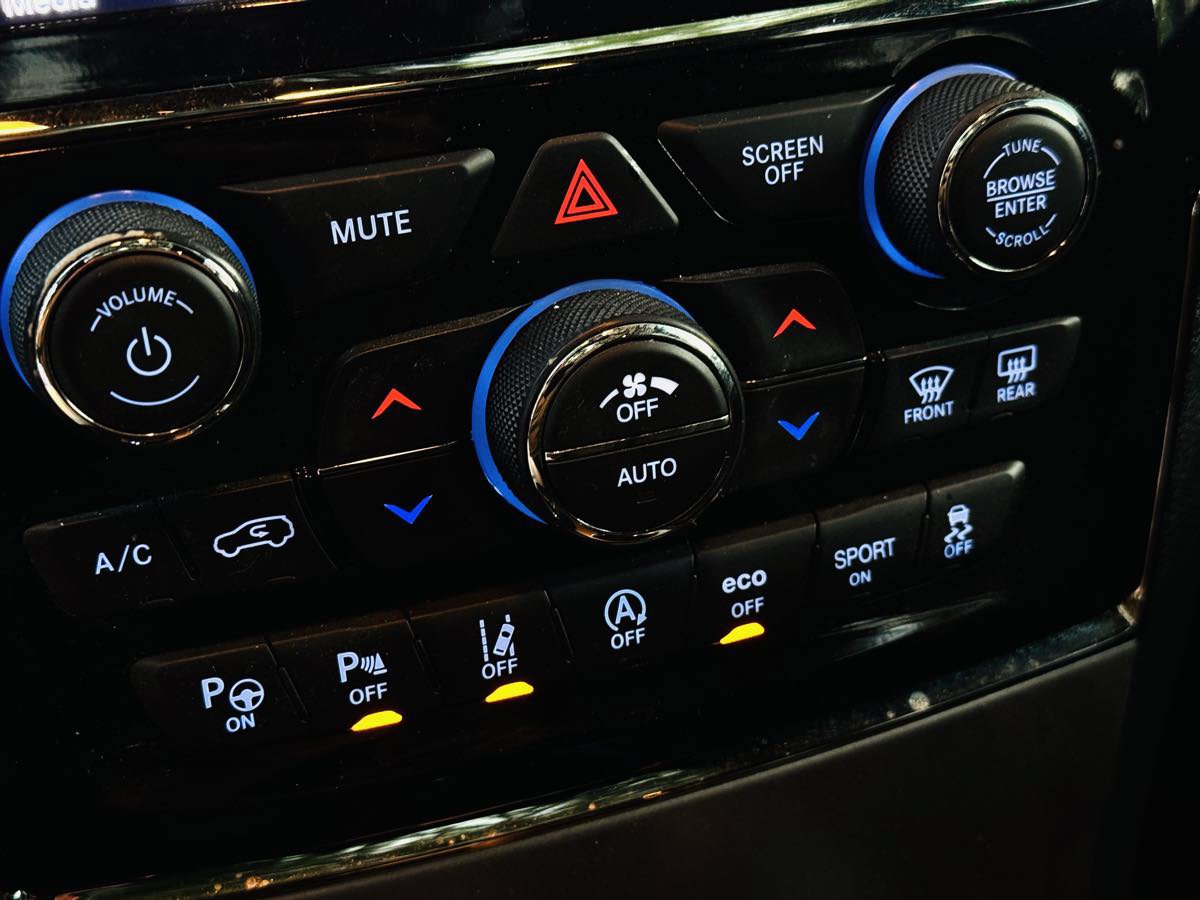 Used 2021 Jeep Grand Cherokee High Altitude AWD/4WD image 19