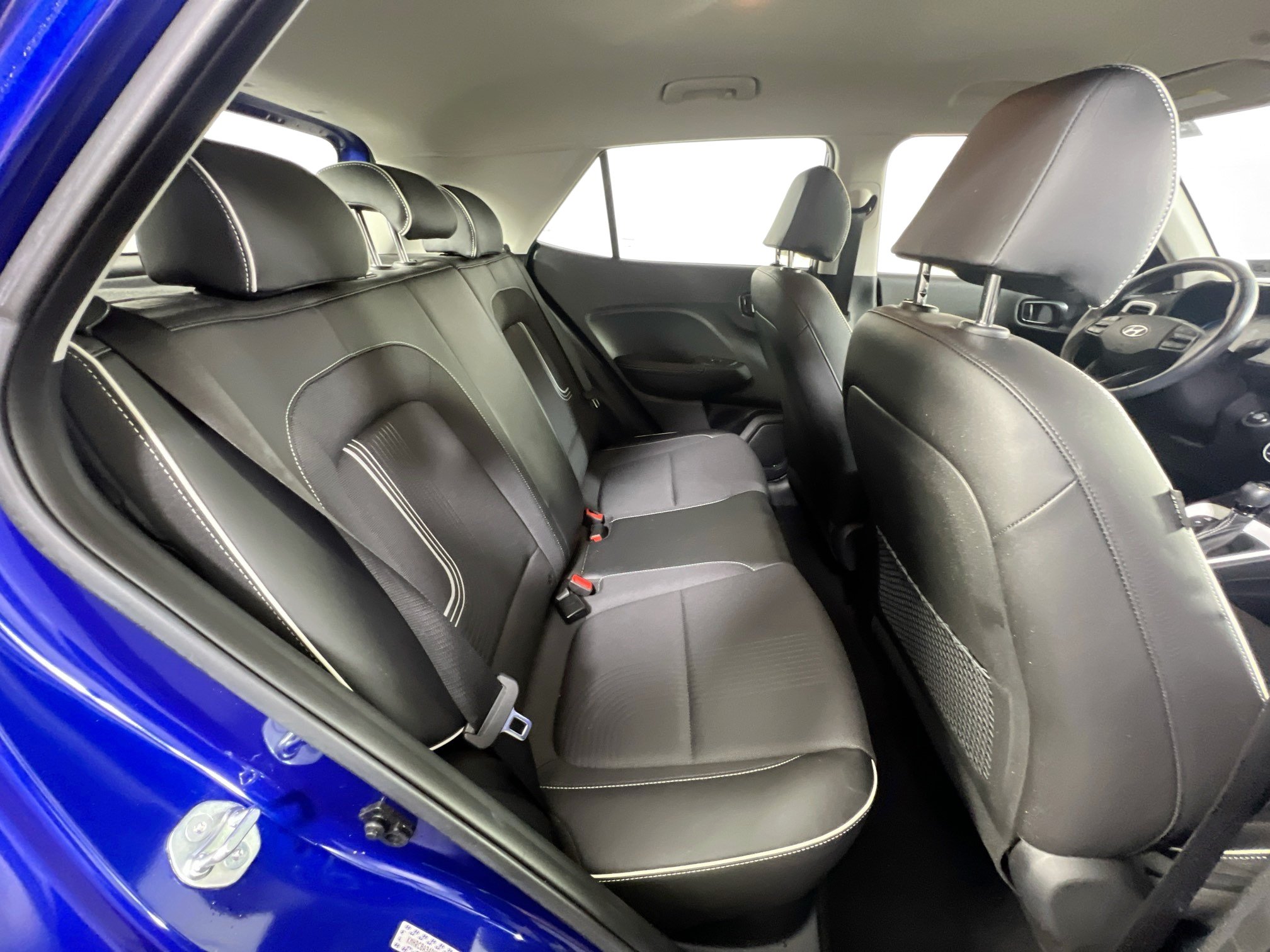 Used 2023 Hyundai Venue Limited w/ Cargo Package FWD image 26