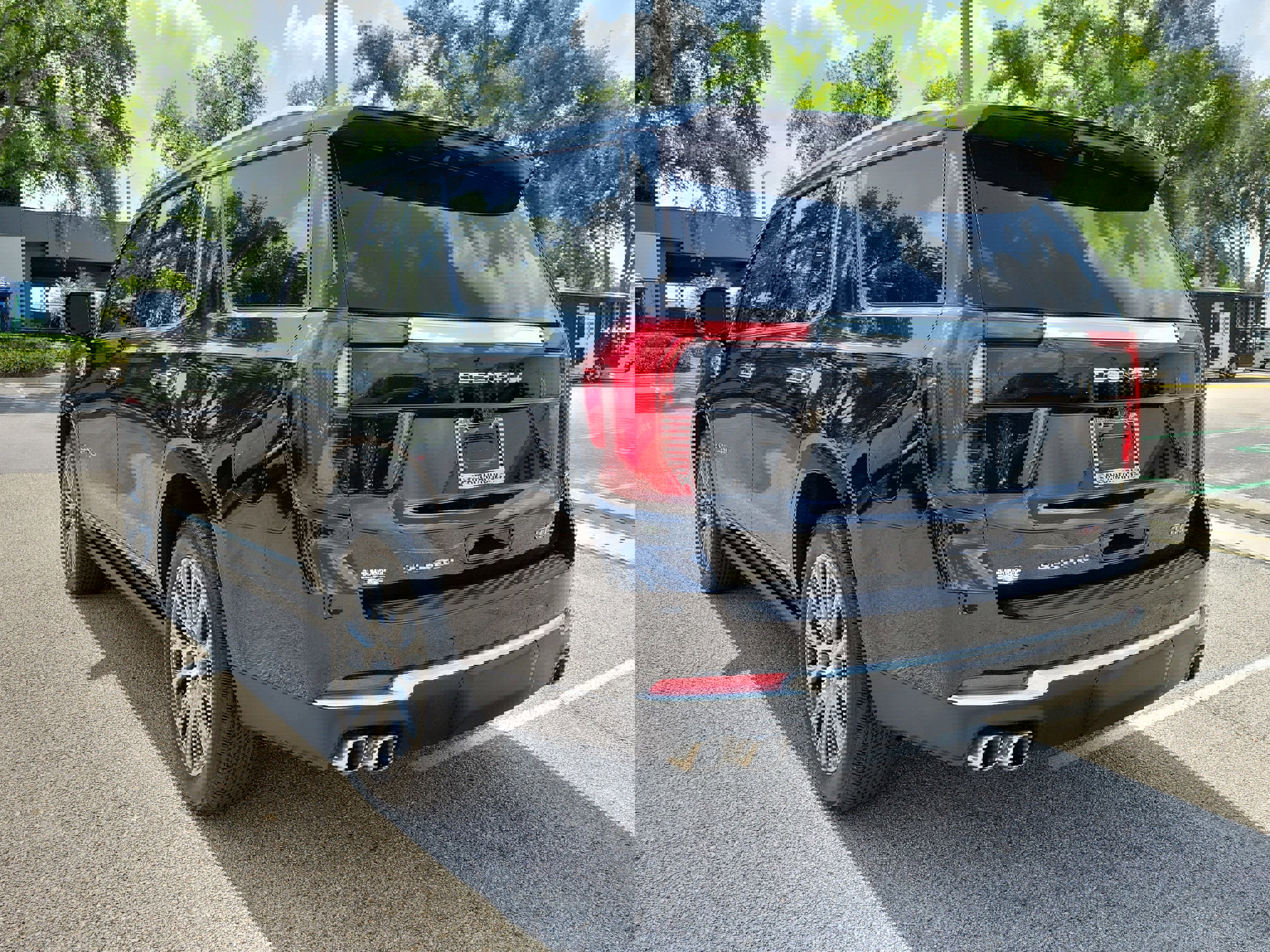 Used 2026 GMC Yukon Denali w/ Denali Reserve Package image 7