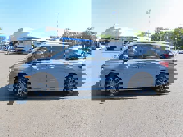 New 2026 Honda Odyssey Touring image 3