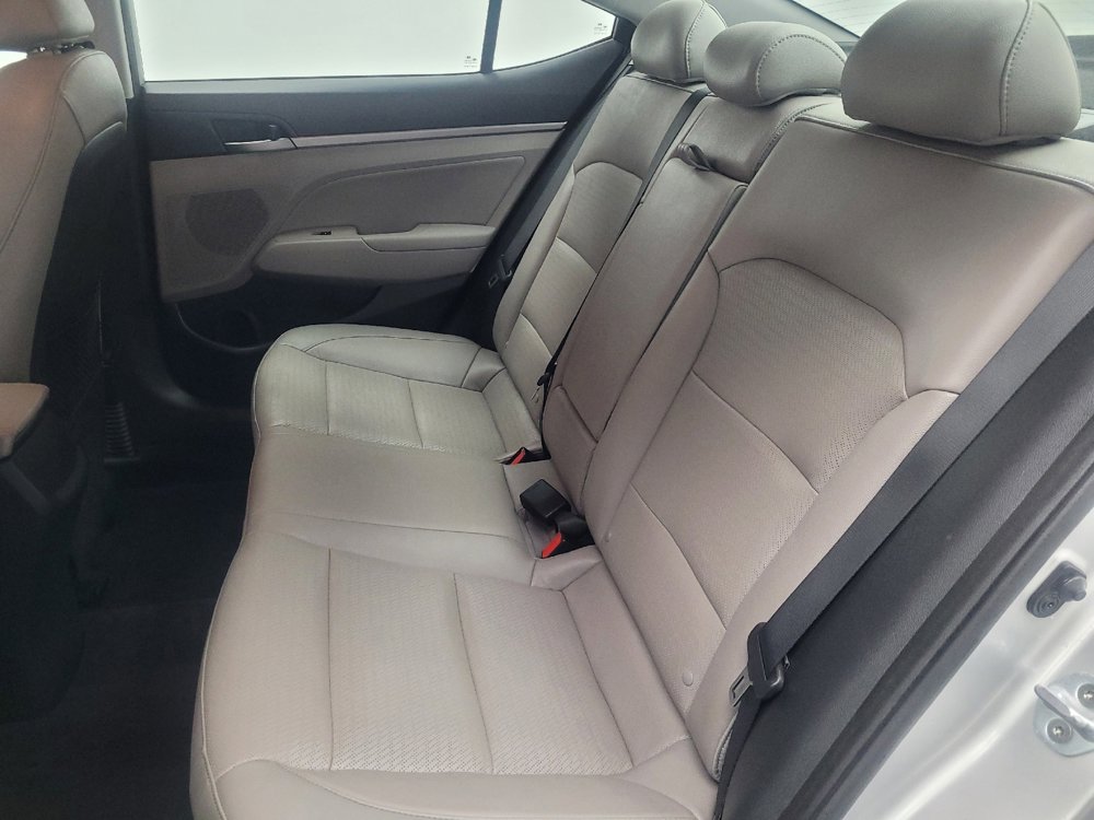 Used 2017 Hyundai Elantra Limited image 18