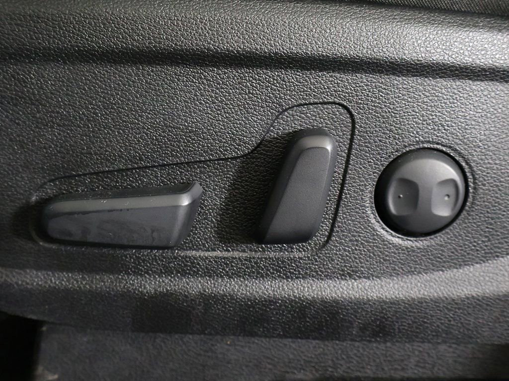 Used 2025 Kia Telluride S image 36