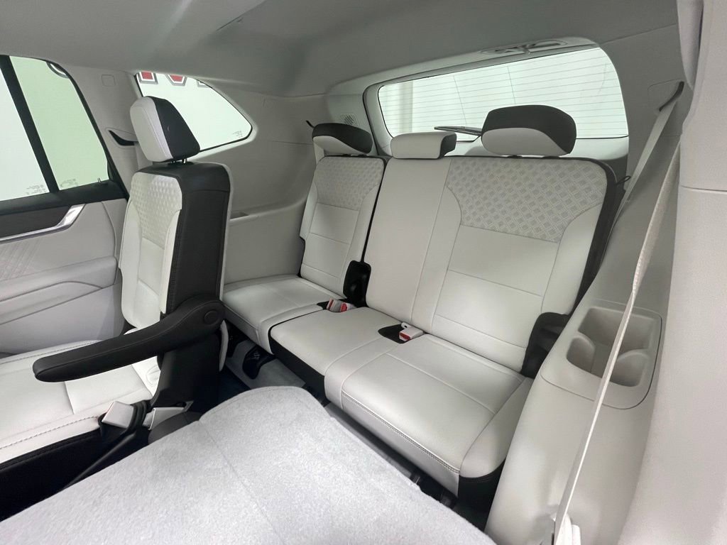 Used 2024 GMC Acadia Denali w/ LPO, Floor Liner Package image 14