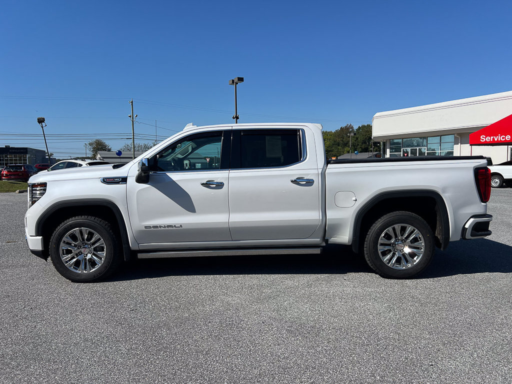 Used 2023 GMC Sierra 1500 Denali AWD/4WD image 3