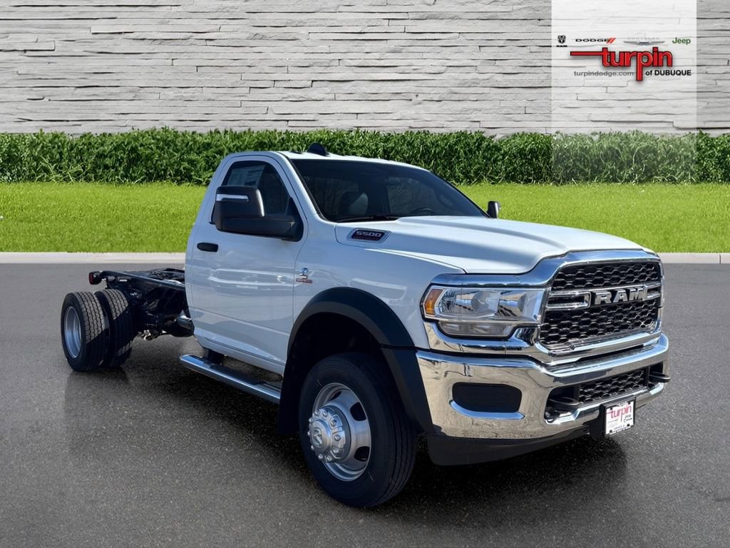 New 2024 RAM 5500 Tradesman AWD/4WD image 7