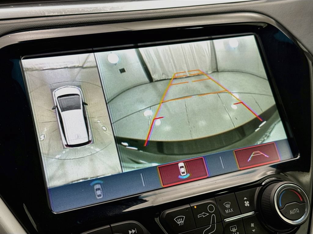 Used 2019 Chevrolet Bolt Premier w/ Infotainment Package FWD image 14