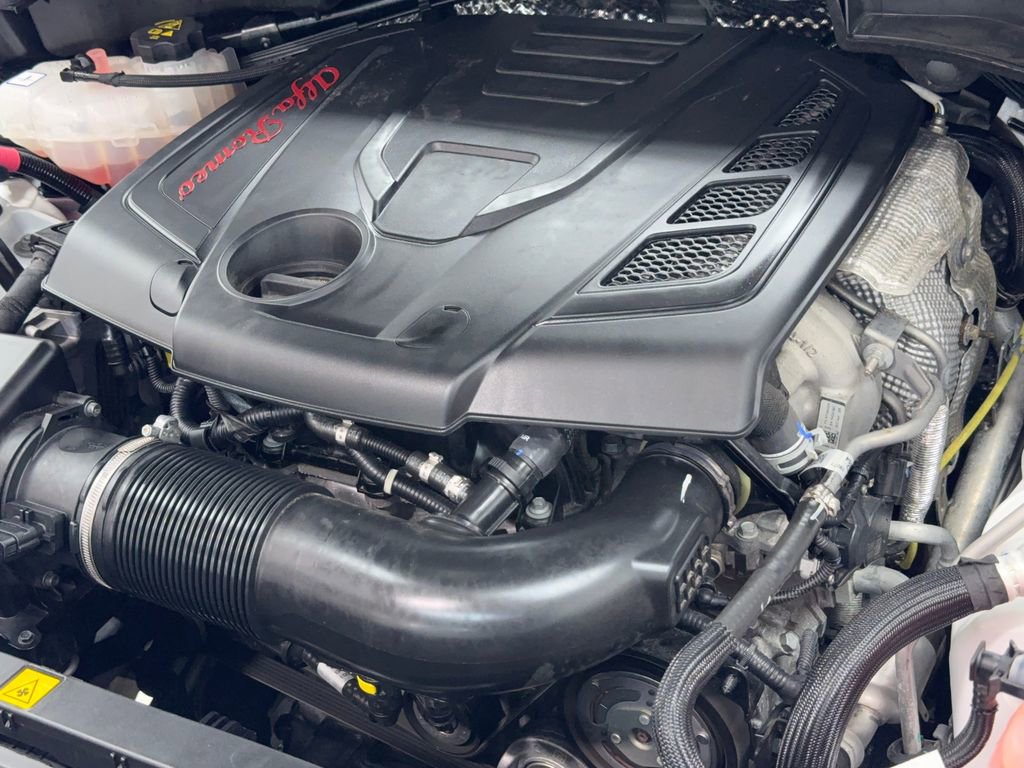 Used 2022 Alfa Romeo Stelvio Ti AWD/4WD image 56