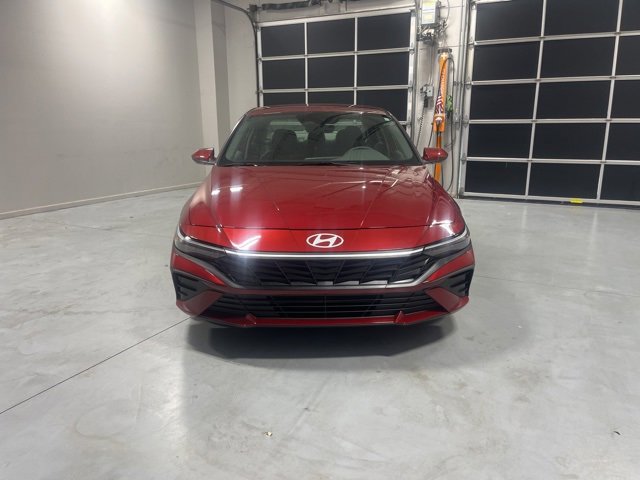 Used 2024 Hyundai Elantra SEL image 3