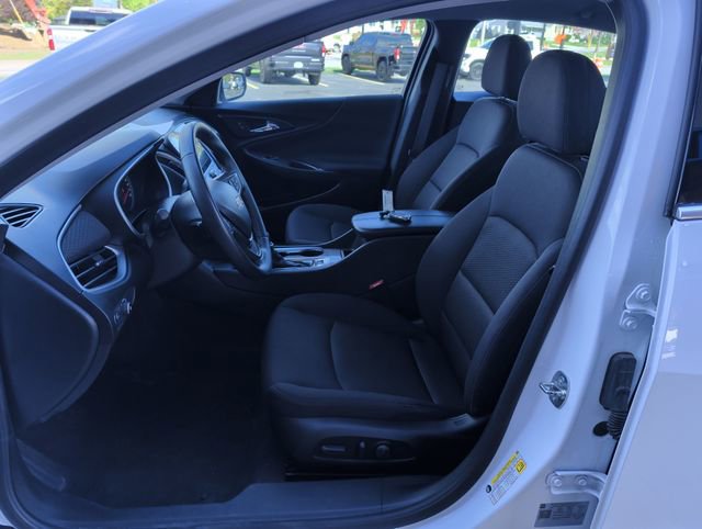 Used 2024 Chevrolet Malibu LT w/ Sport Edition FWD image 11