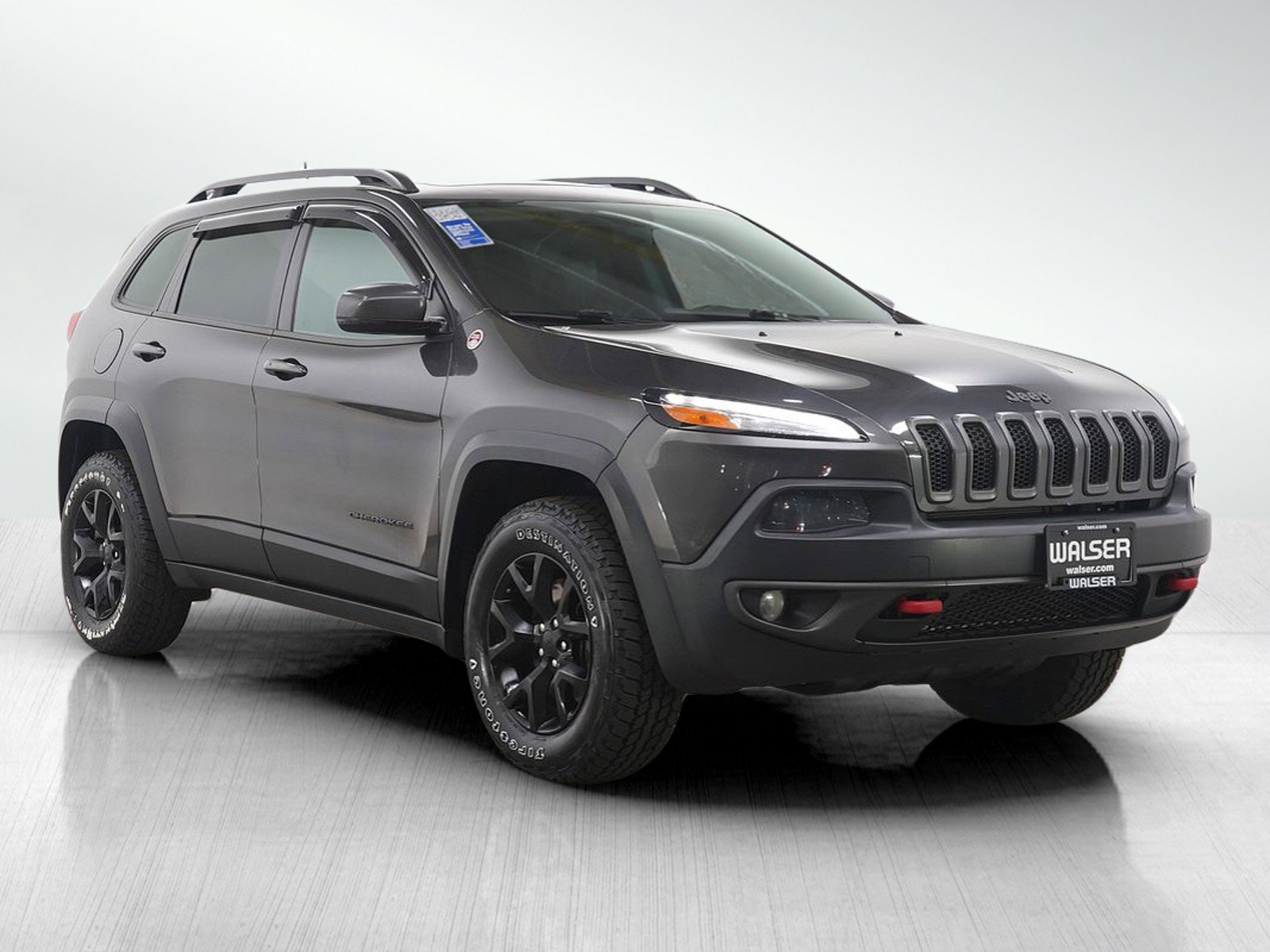 Used 2017 Jeep Cherokee Trailhawk image 7