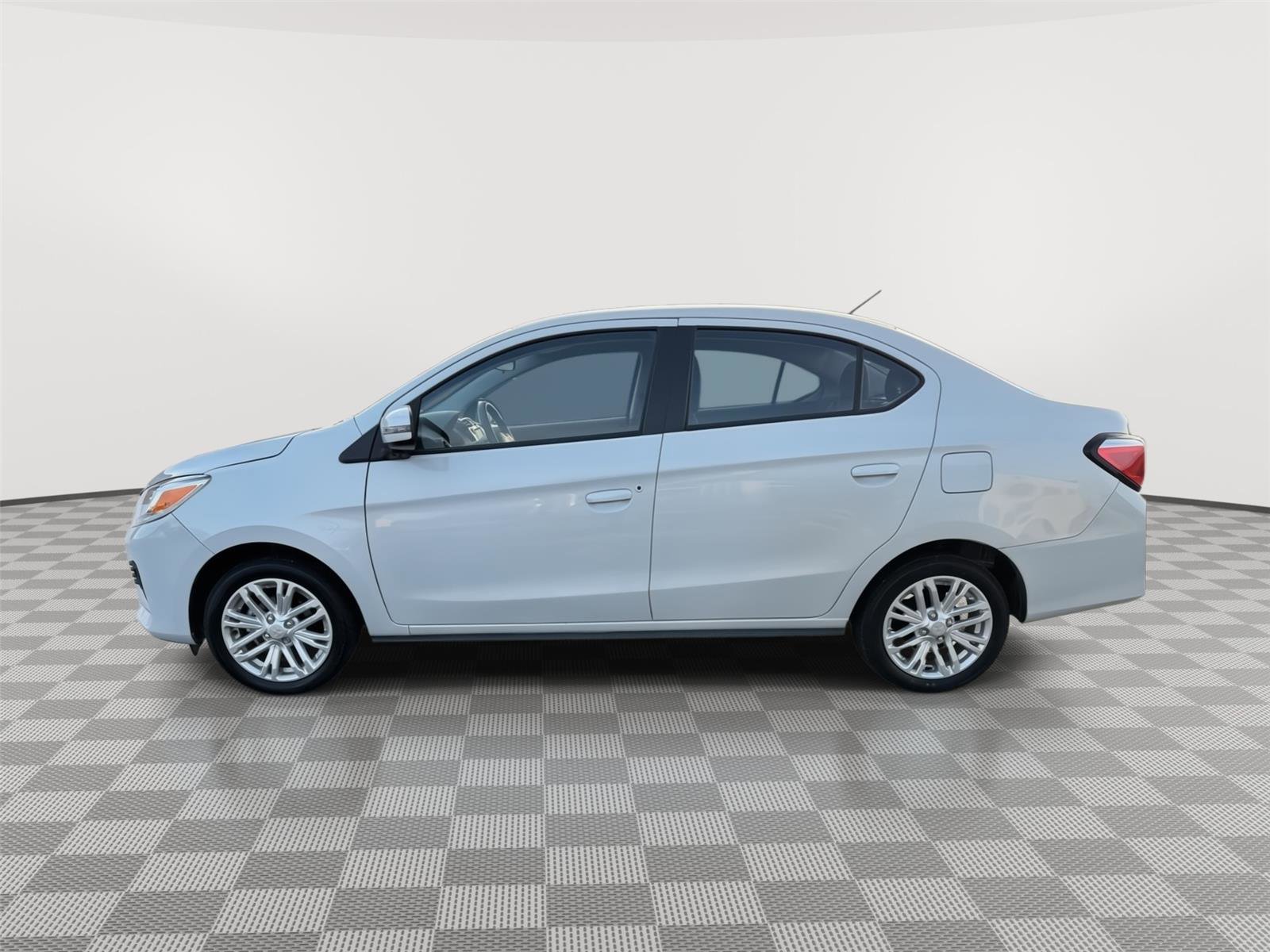 Used 2024 Mitsubishi Mirage G4 SE image 2
