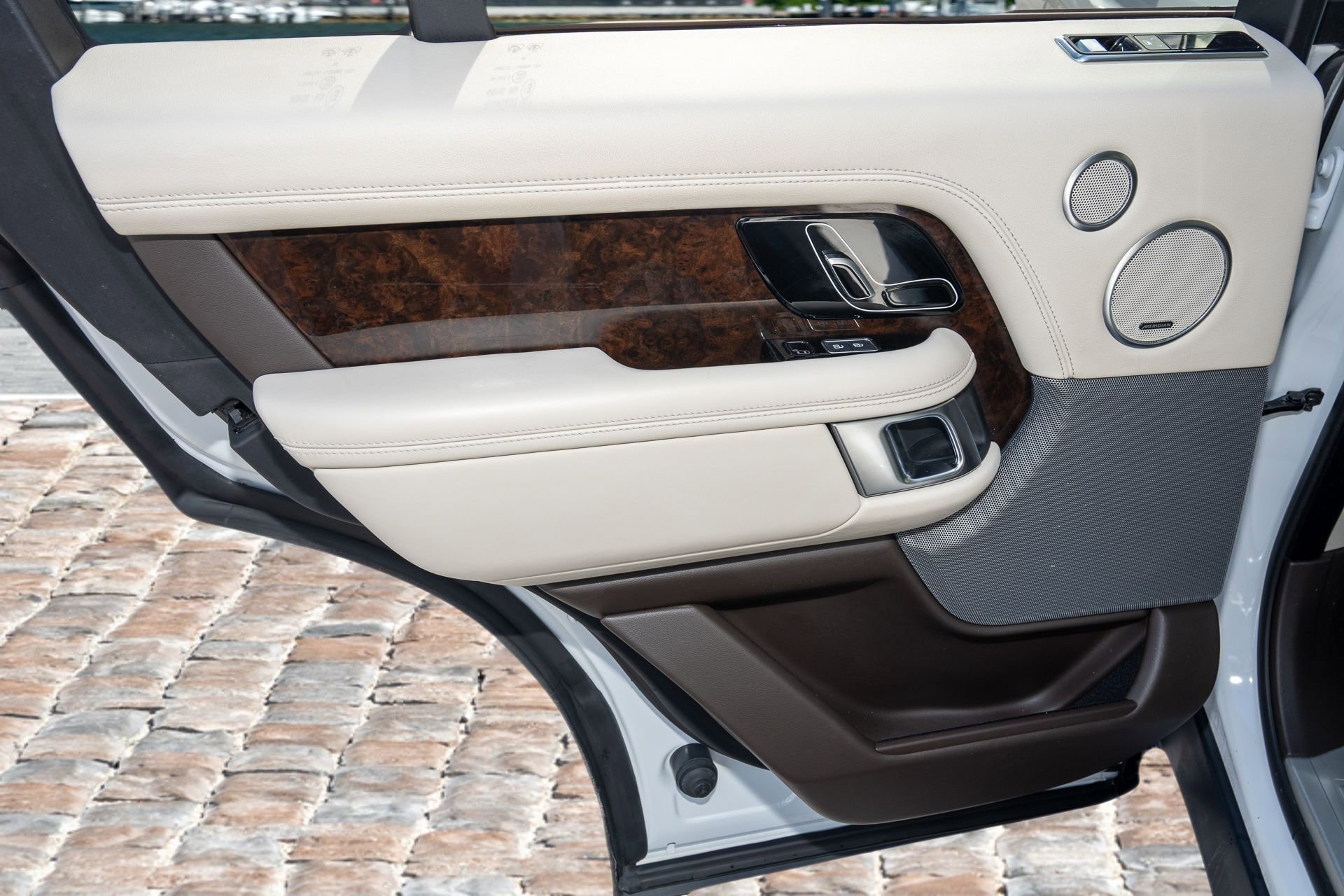 Used 2021 Land Rover Range Rover Westminster Edition image 11