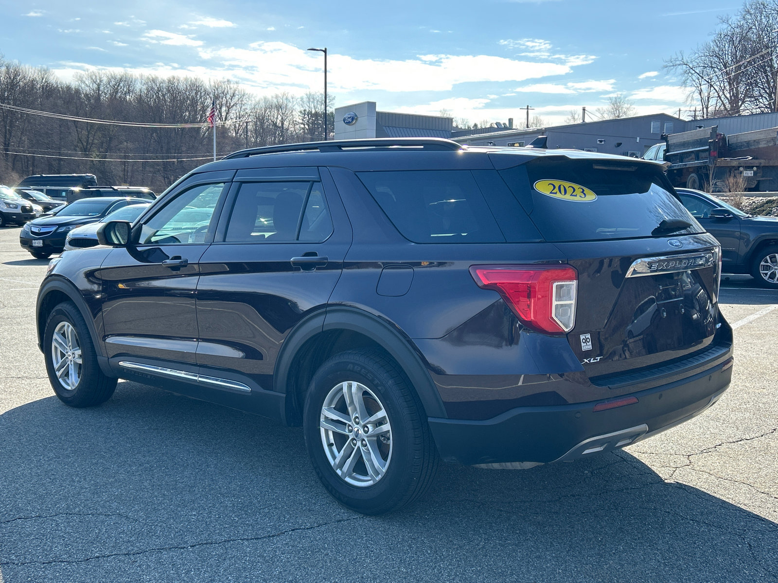 Certified 2023 Ford Explorer XLT w/ Equipment Group 202A AWD/4WD image 4