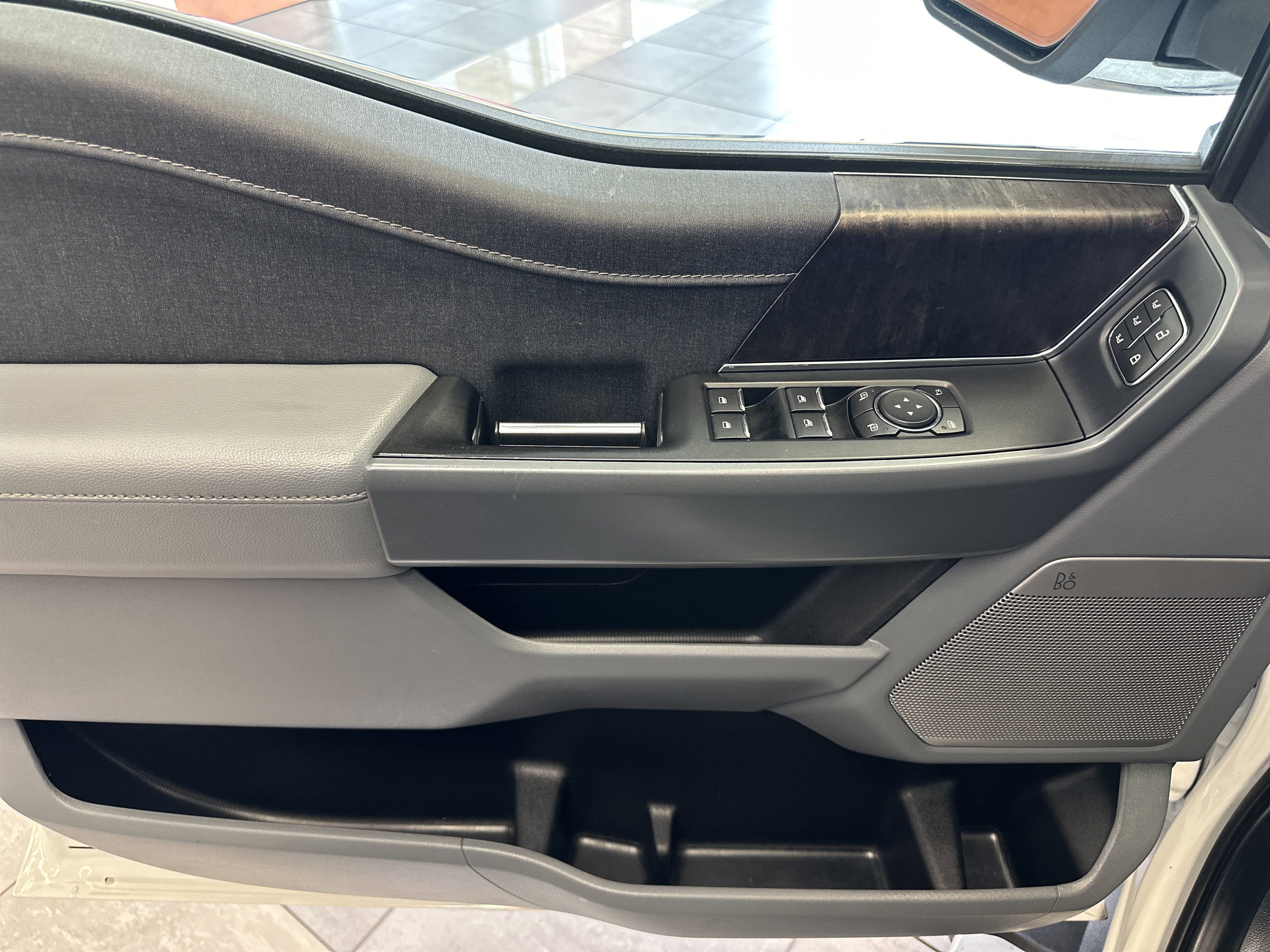 Certified 2022 Ford F150 Lariat w/ Equipment Group 502A High image 22