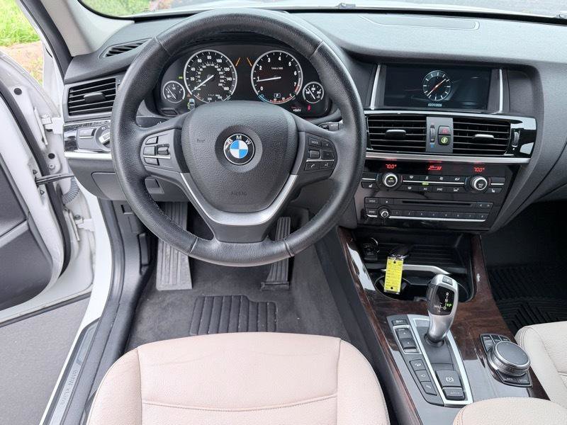 Used 2017 BMW X3 xDrive28i w/ Technology Package AWD/4WD image 10