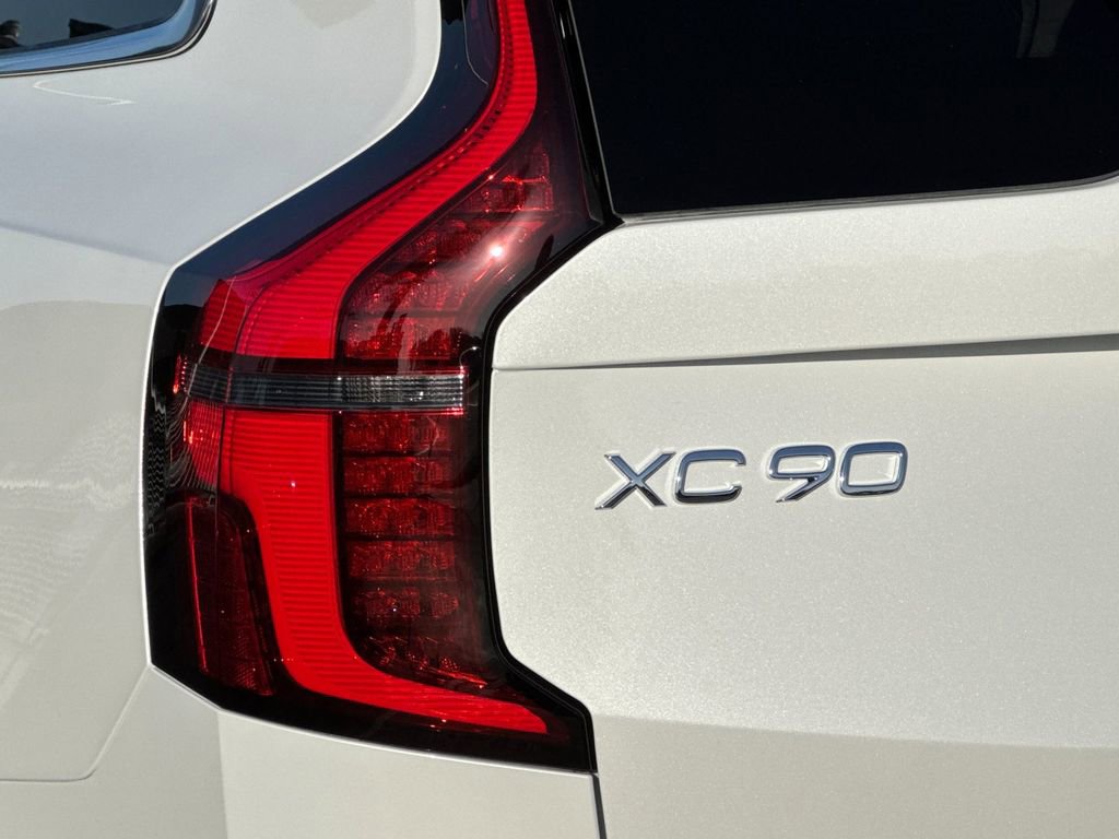 New 2026 Volvo XC90 B6 Plus w/ Protection Package Premier image 27