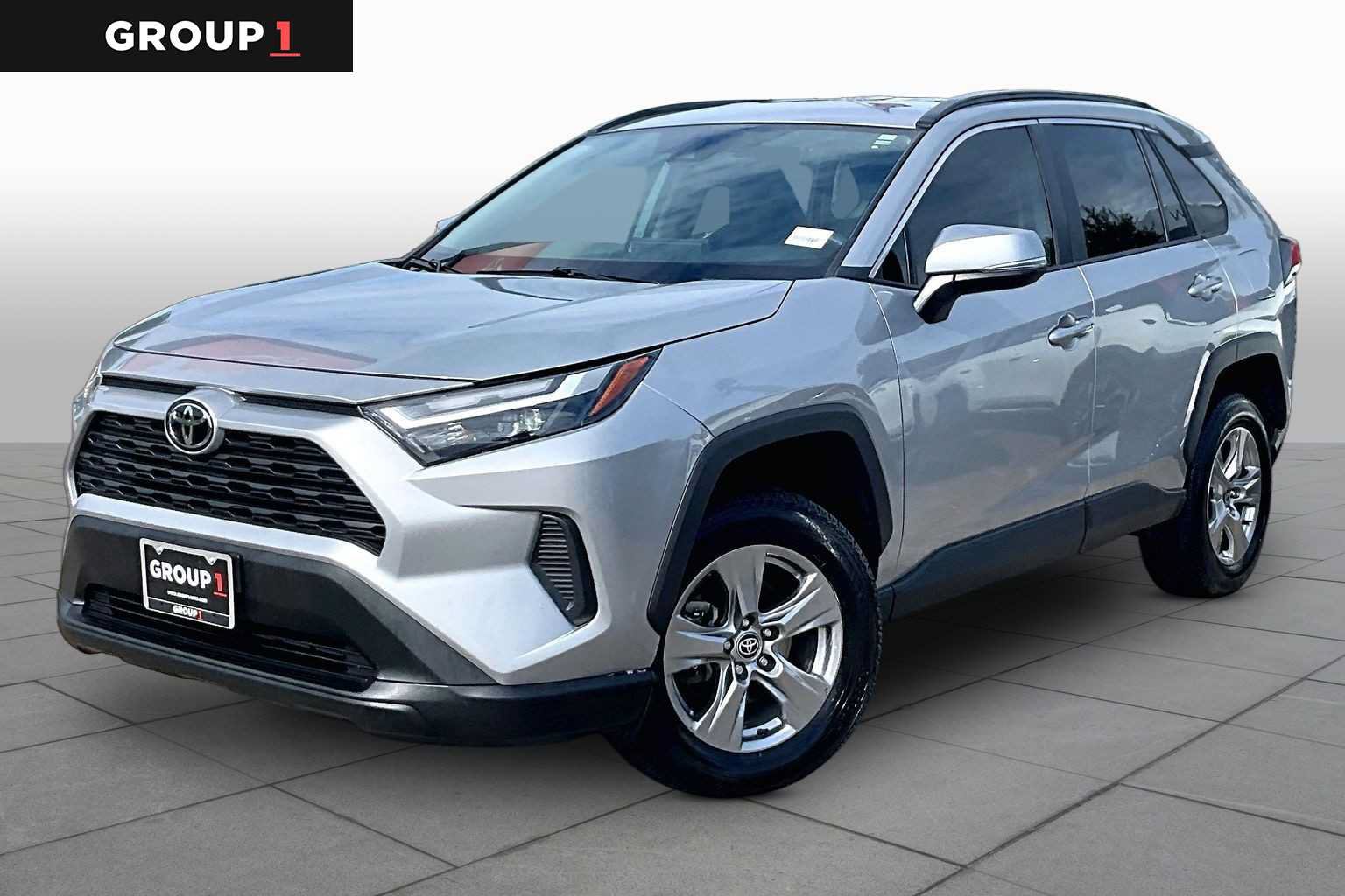 Used 2024 Toyota RAV4 XLE FWD image 1