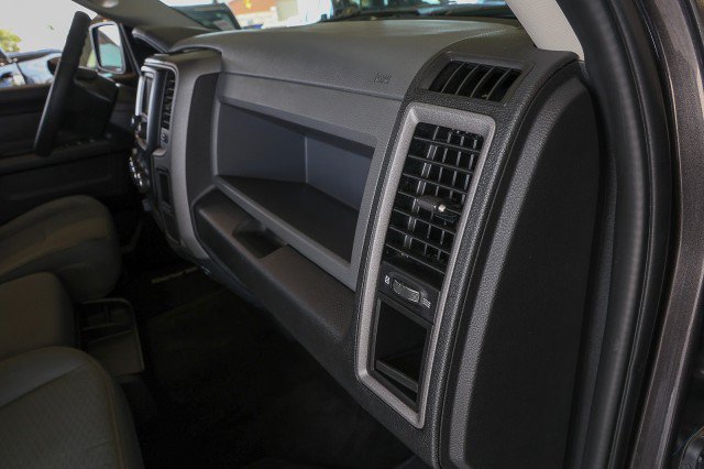 Used 2017 RAM 1500 Express w/ Express Value Package RWD image 33