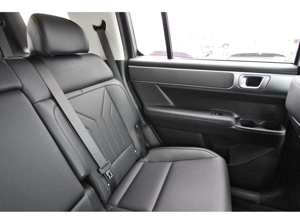 Used 2026 Hyundai Santa Fe SEL FWD image 13