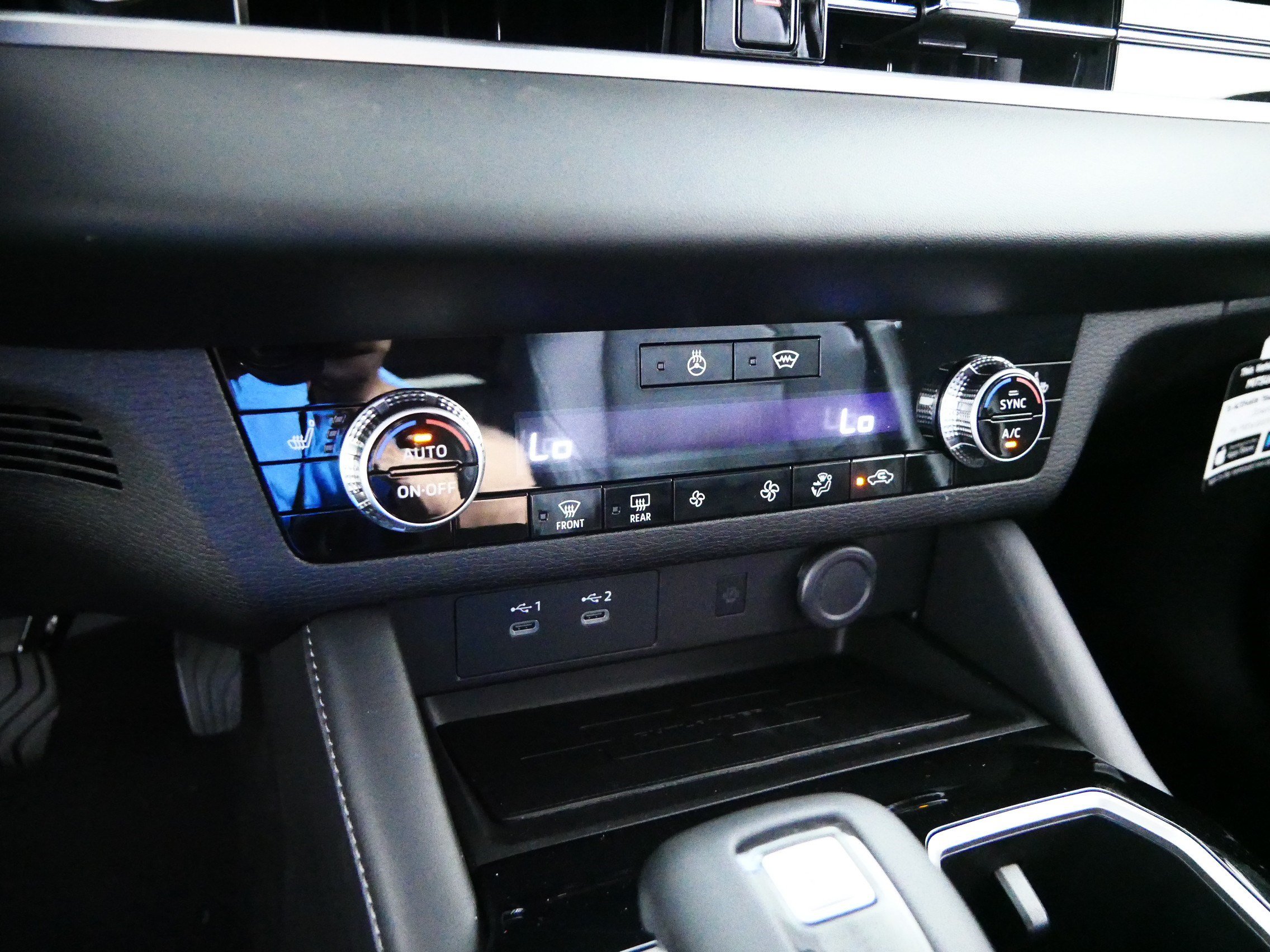 New 2026 Mitsubishi Outlander SE AWD/4WD image 8