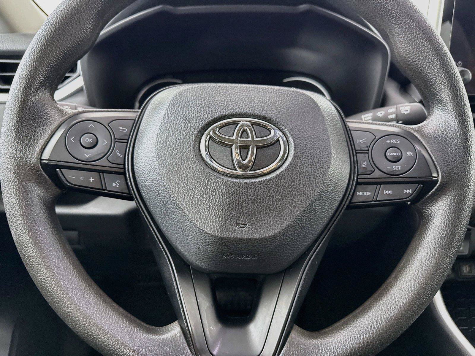 Certified 2025 Toyota RAV4 LE AWD/4WD image 16