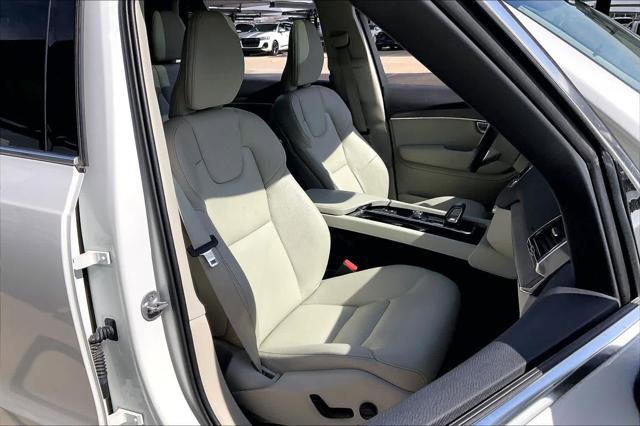 Used 2023 Volvo XC90 T8 Plus w/ Protection Package AWD/4WD image 9