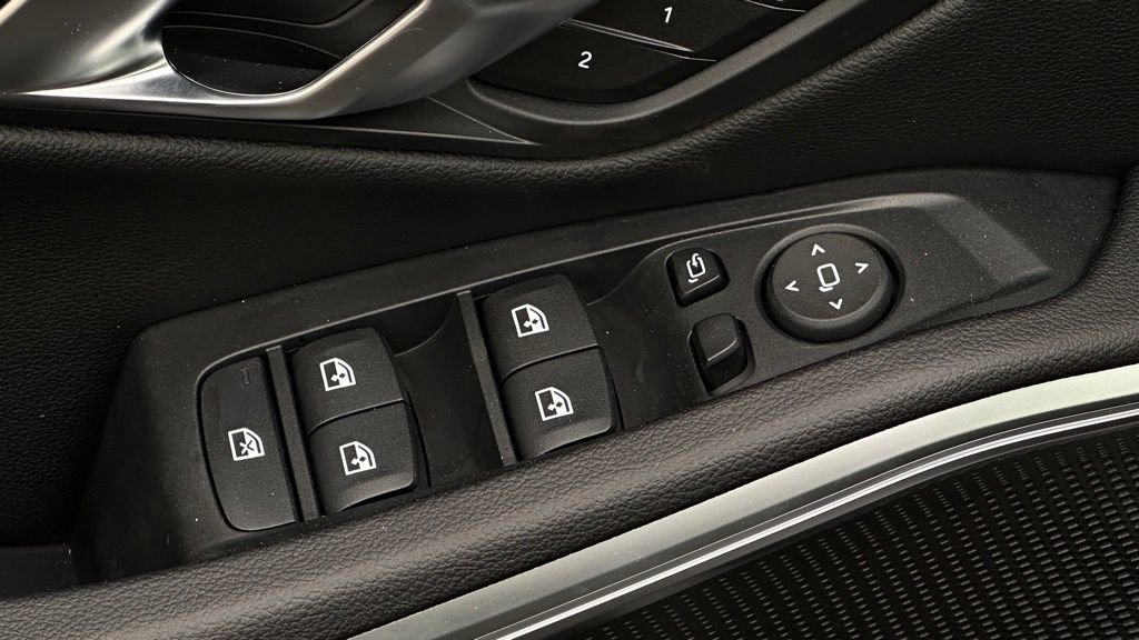 New 2026 BMW 330i Sedan w/ M Sport Package image 17