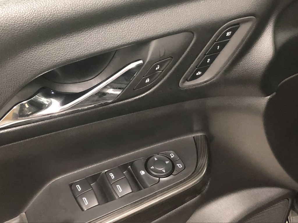 Used 2018 GMC Acadia SLT w/ LPO, Cargo Package AWD/4WD image 13