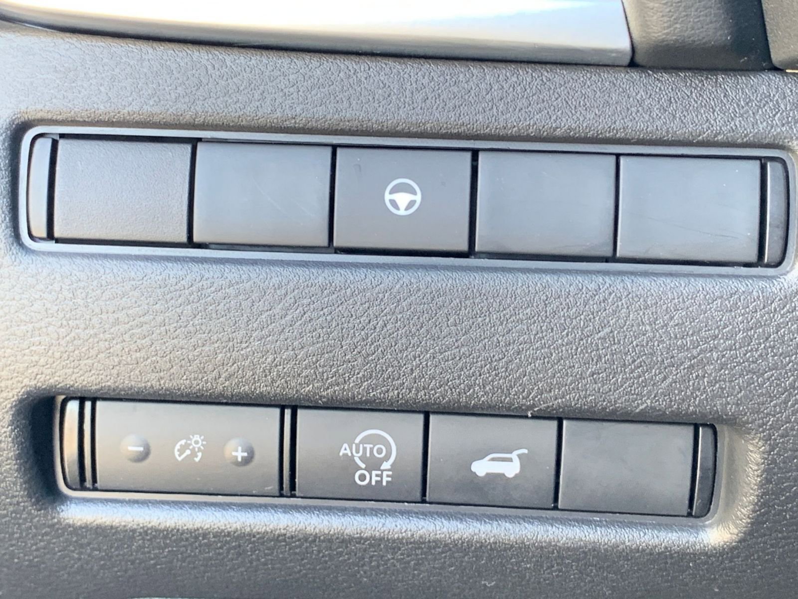 Used 2024 Nissan Rogue SV image 23