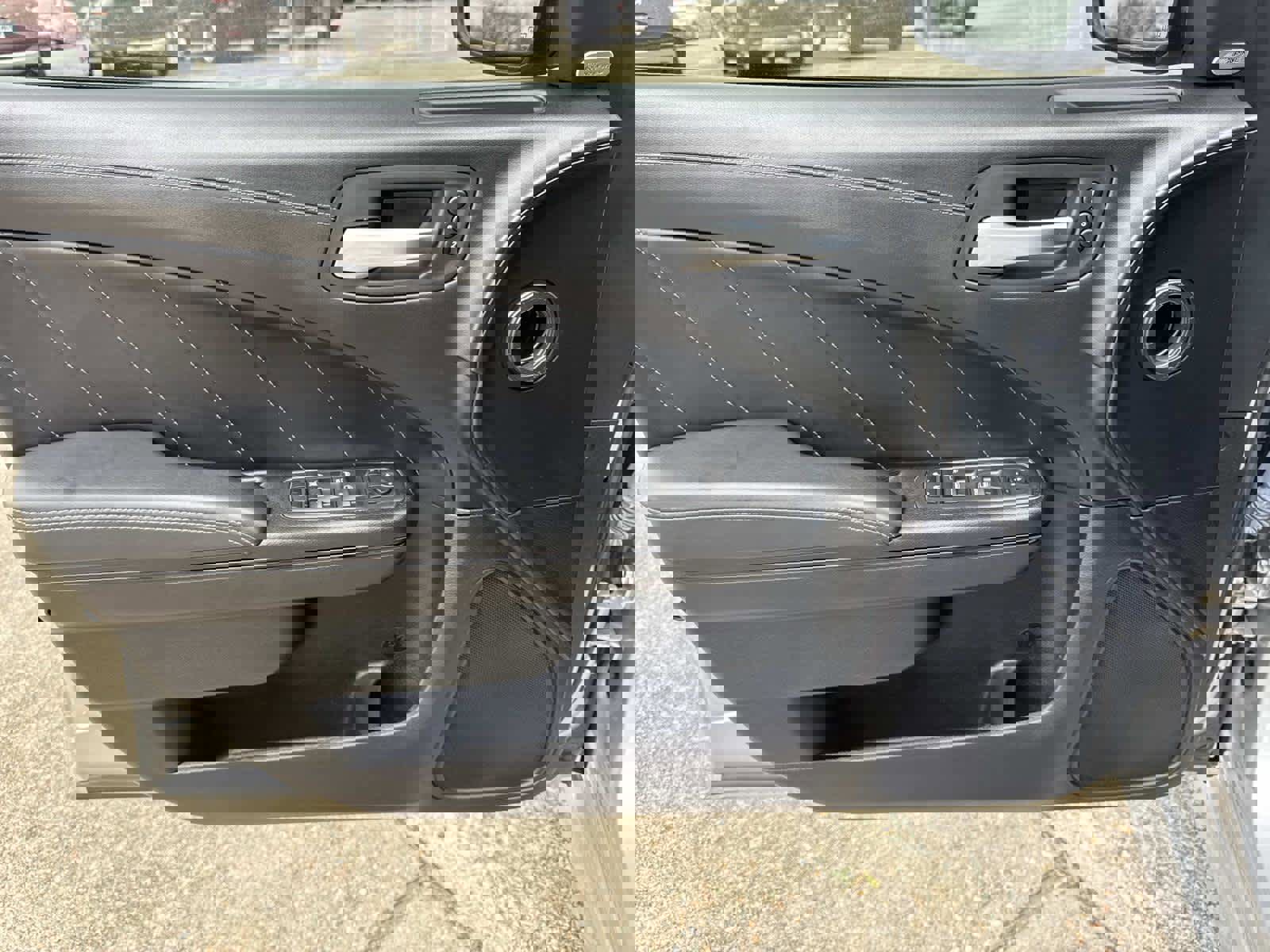 Used 2023 Dodge Charger R/T w/ Plus Group image 35