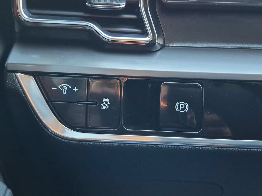 Certified 2023 Kia Sportage EX FWD image 18