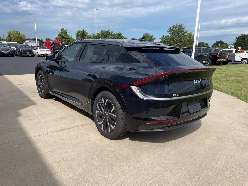 Used 2023 Kia EV6 Wind w/ Wind Technology Package AWD/4WD image 7