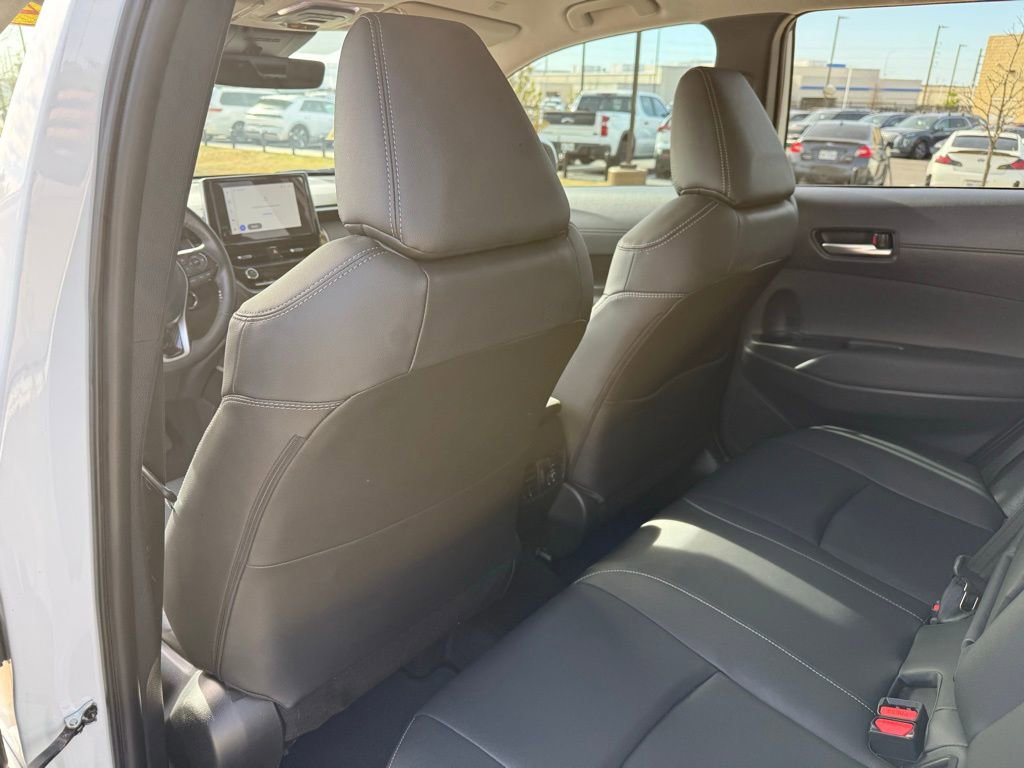 Used 2023 Toyota Corolla Cross XLE image 23