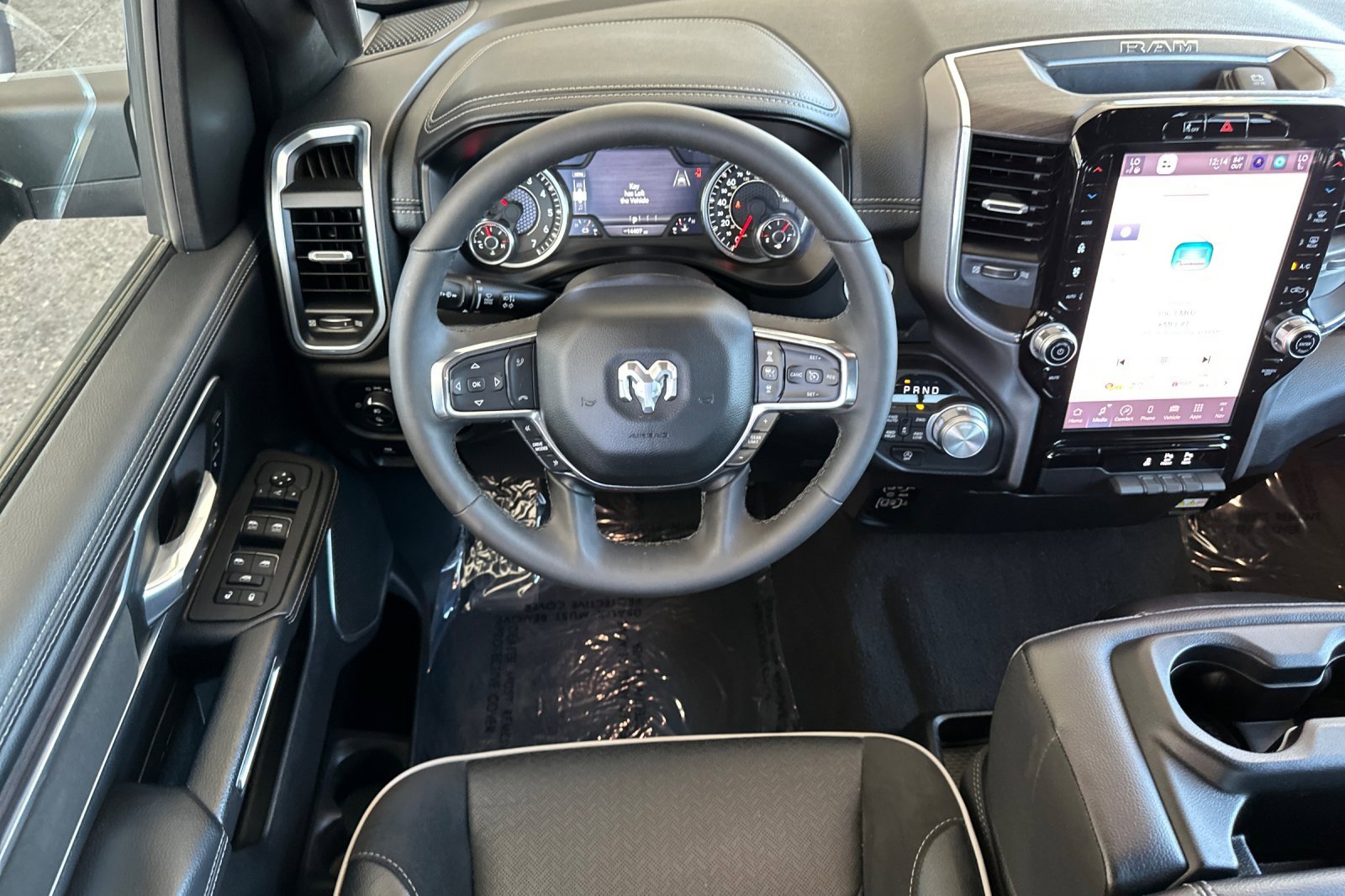 Used 2025 RAM 1500 Laramie image 16