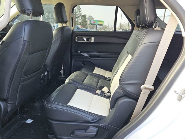 Used 2021 Ford Explorer 2WD image 4