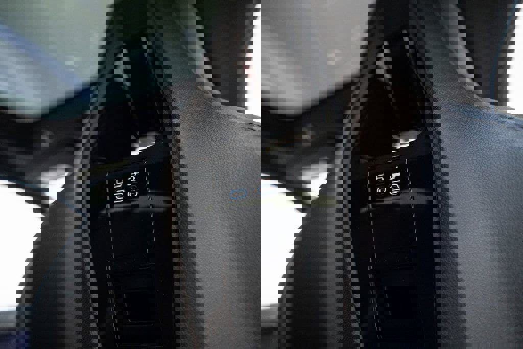 Used 2023 BMW iX xDrive50 w/ Ultimate Package 2 image 35