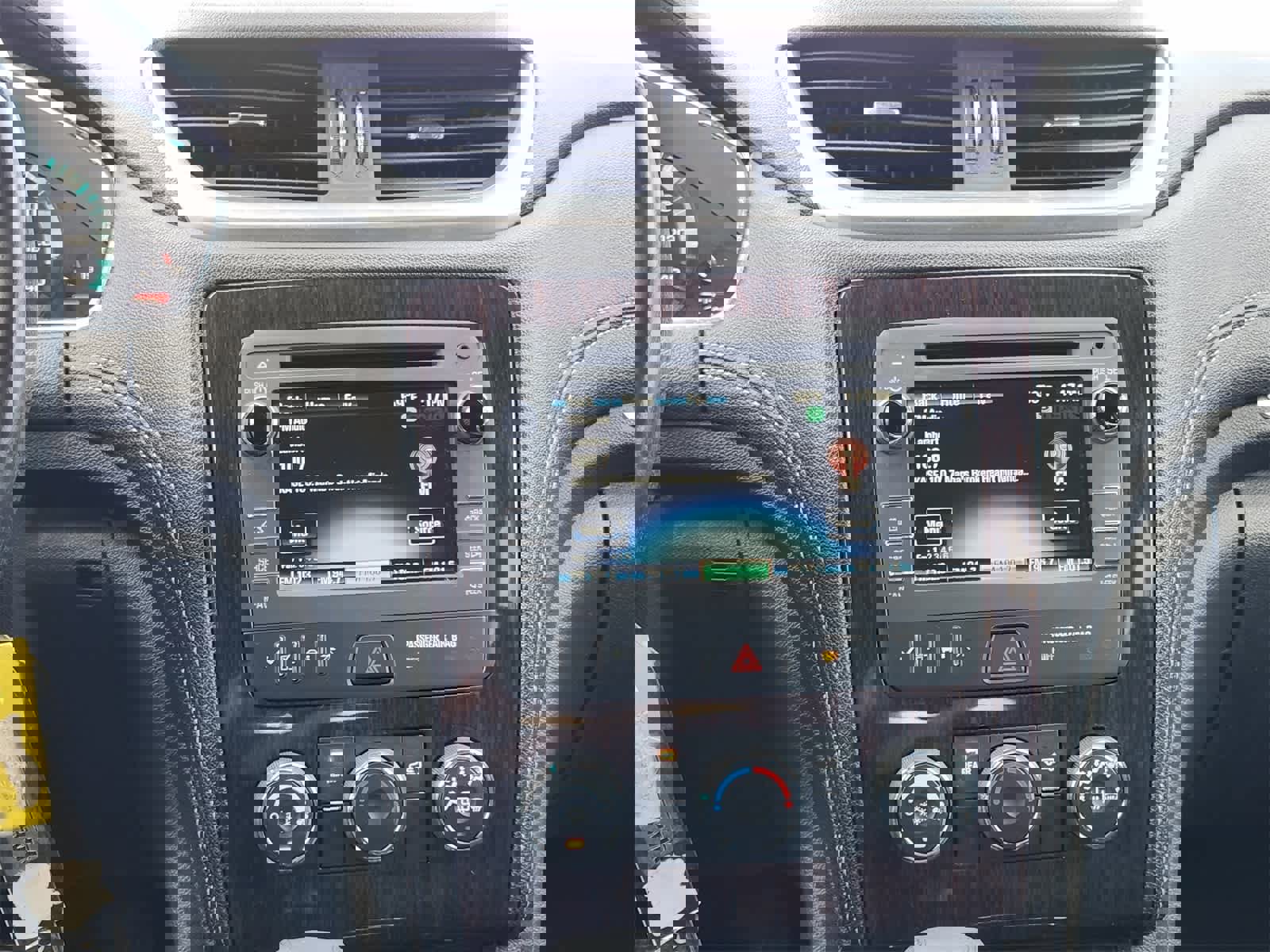 Used 2017 Chevrolet Traverse LT image 16