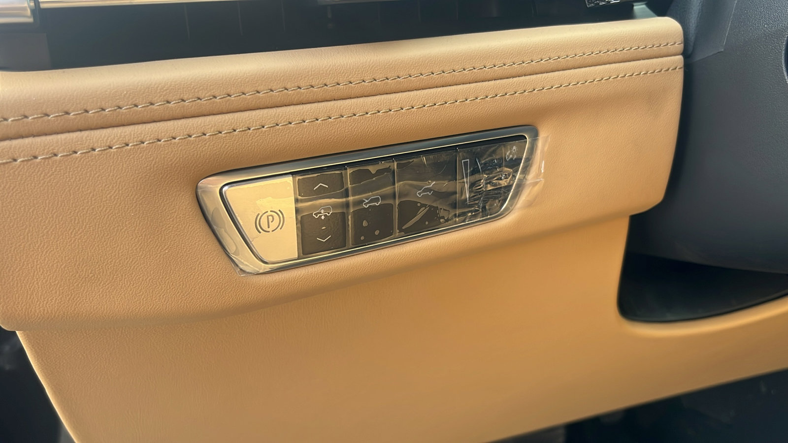 New 2025 Cadillac Escalade IQ Luxury 2 image 14