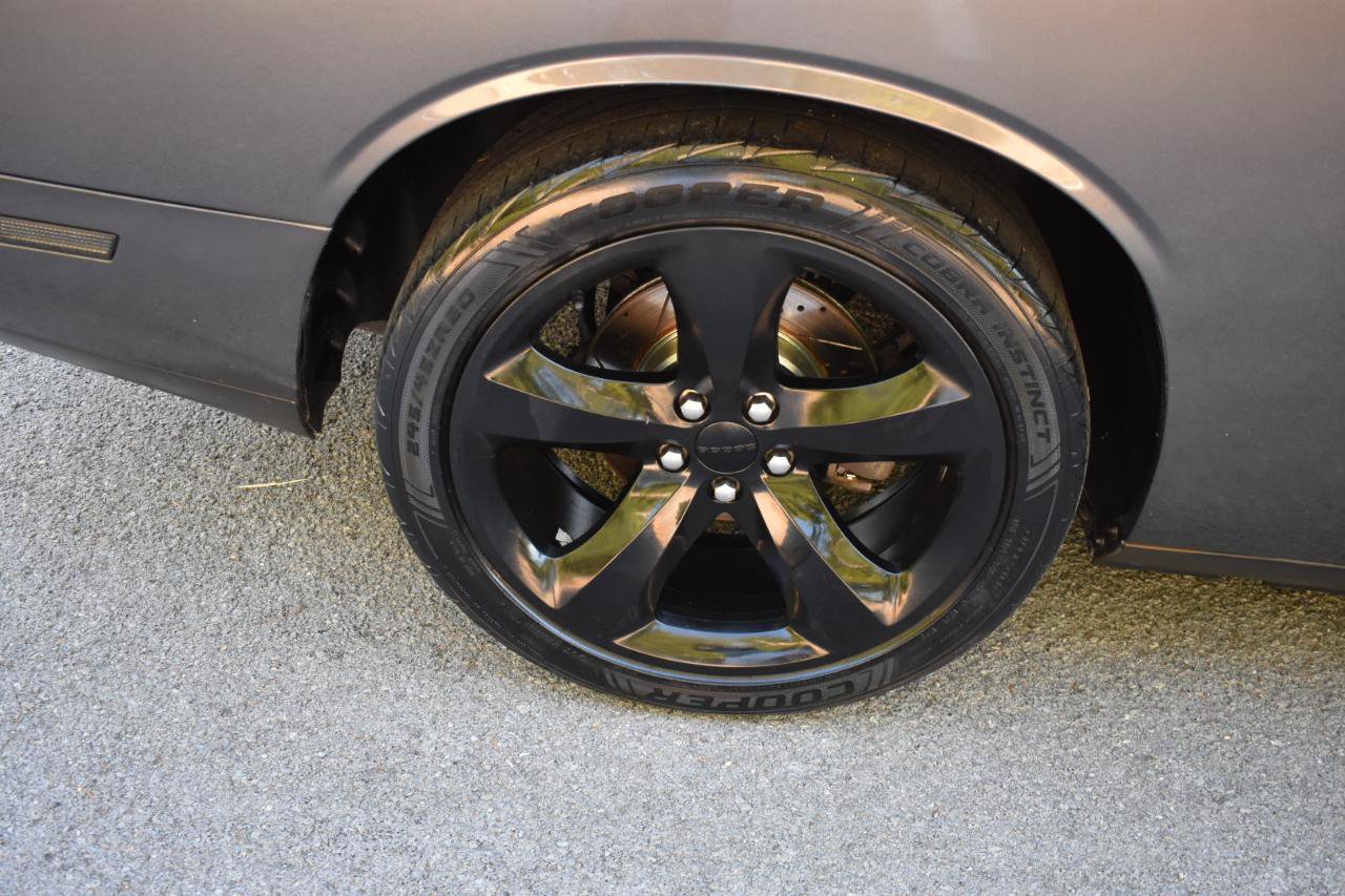 Used 2014 Dodge Challenger R/T w/ Blacktop Package RWD image 31