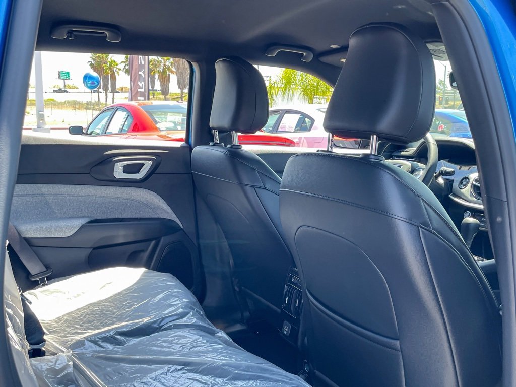 New 2025 Jeep Compass Latitude image 20