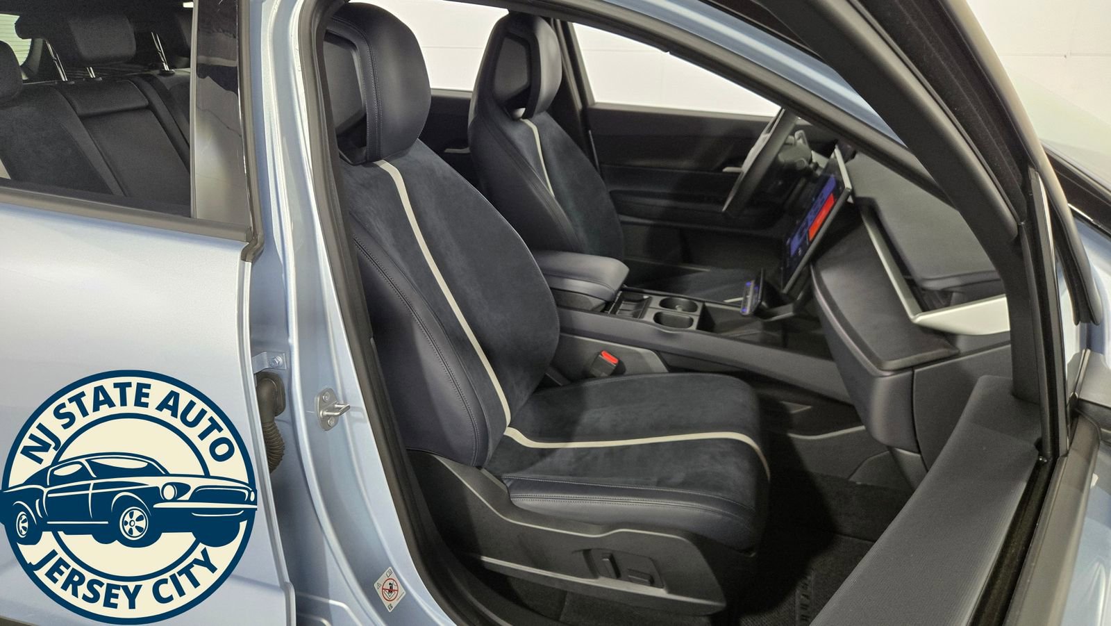 Used 2023 Fisker Ocean One image 34