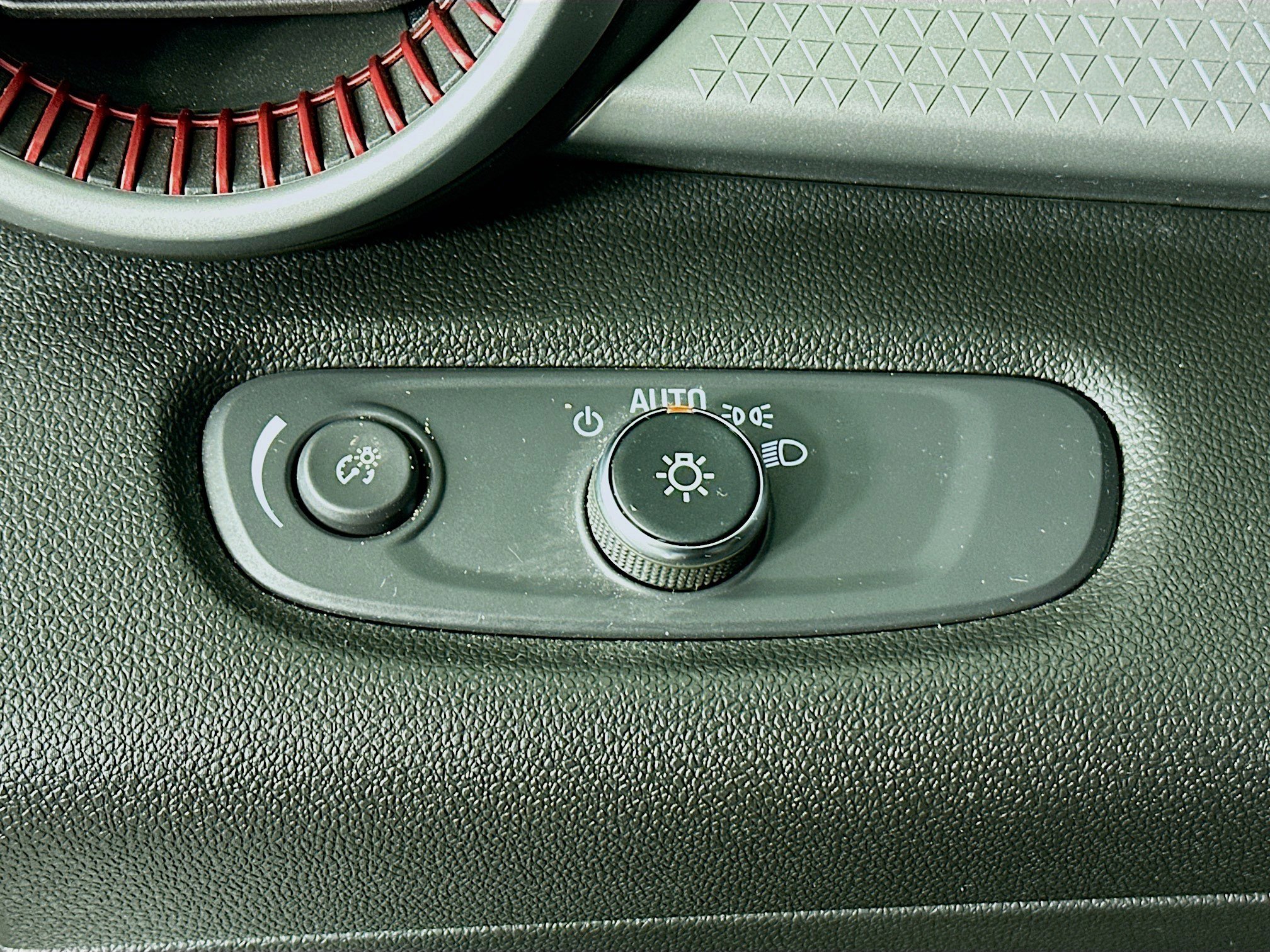 Used 2024 Chevrolet Trax RS image 16