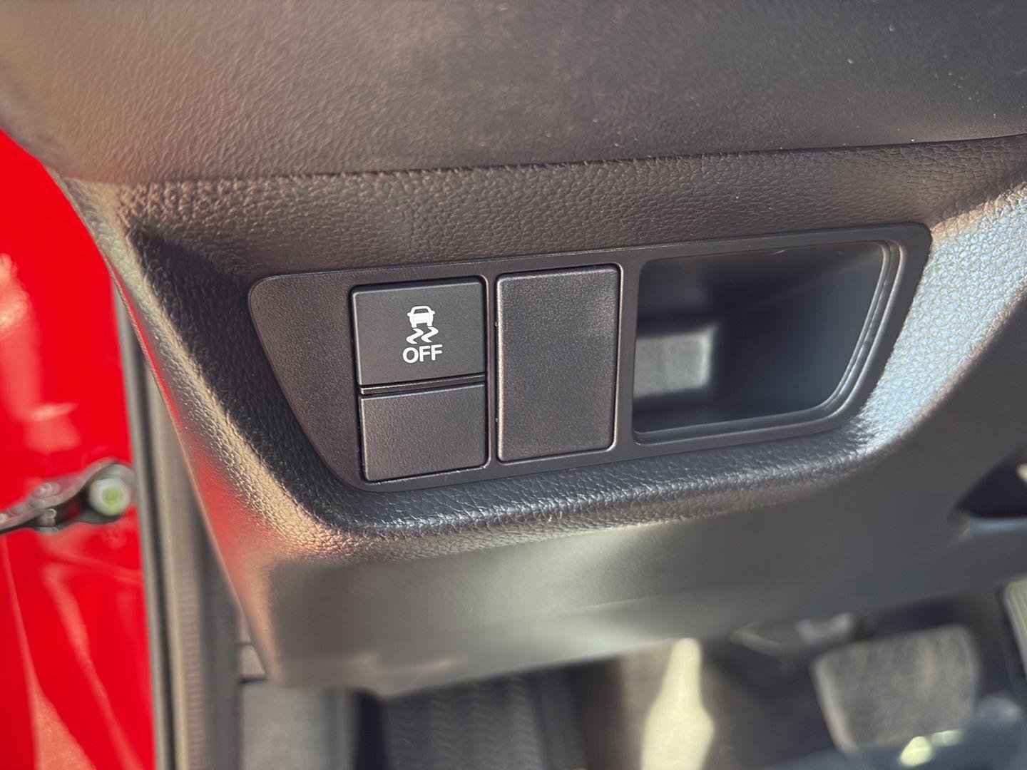 Certified 2025 Honda HR-V Sport image 9