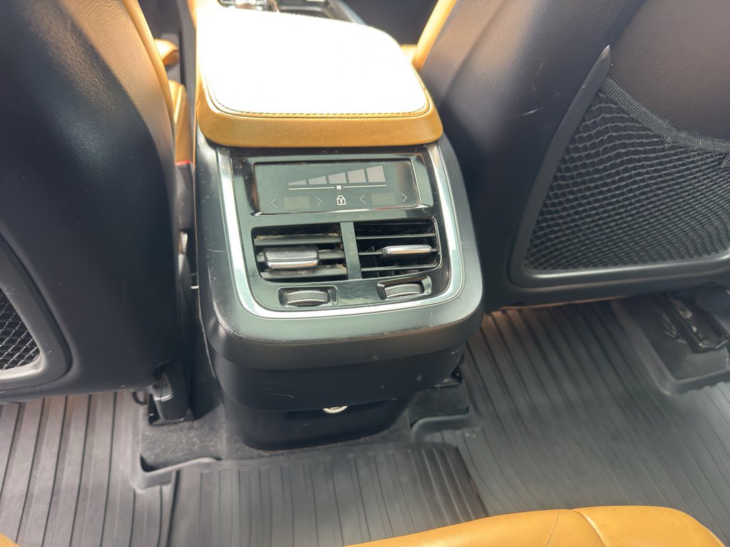 Used 2018 Volvo XC90 T6 Momentum w/ Convenience Package image 22