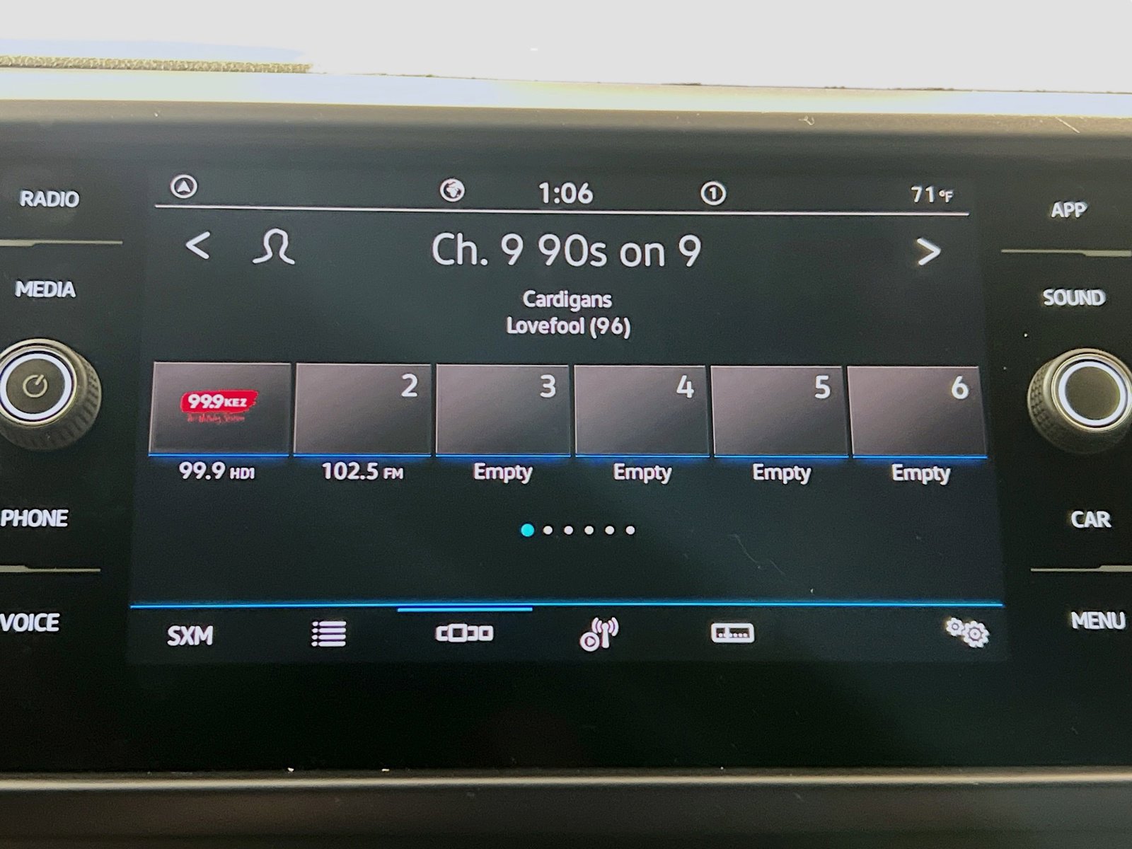 Used 2022 Volkswagen Taos SE image 10