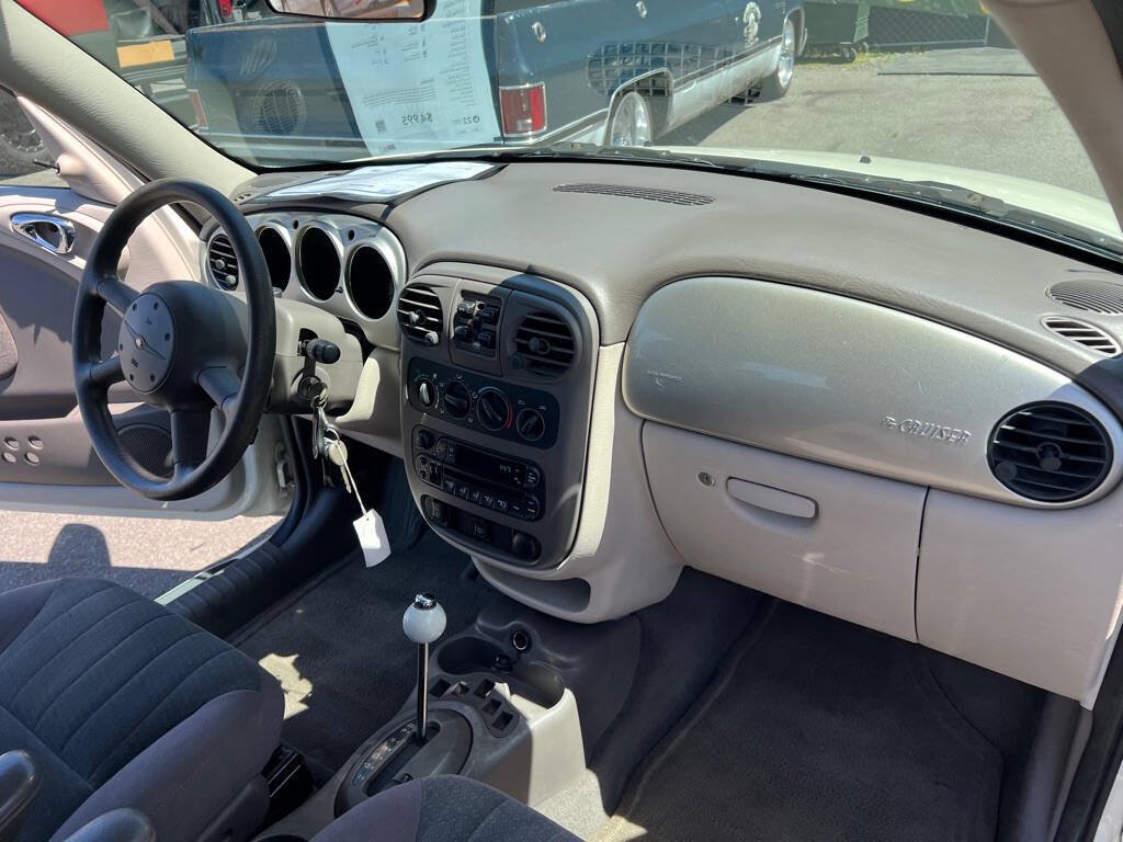 Used 2004 Chrysler PT Cruiser w/ PWR Convenience Group FWD image 18